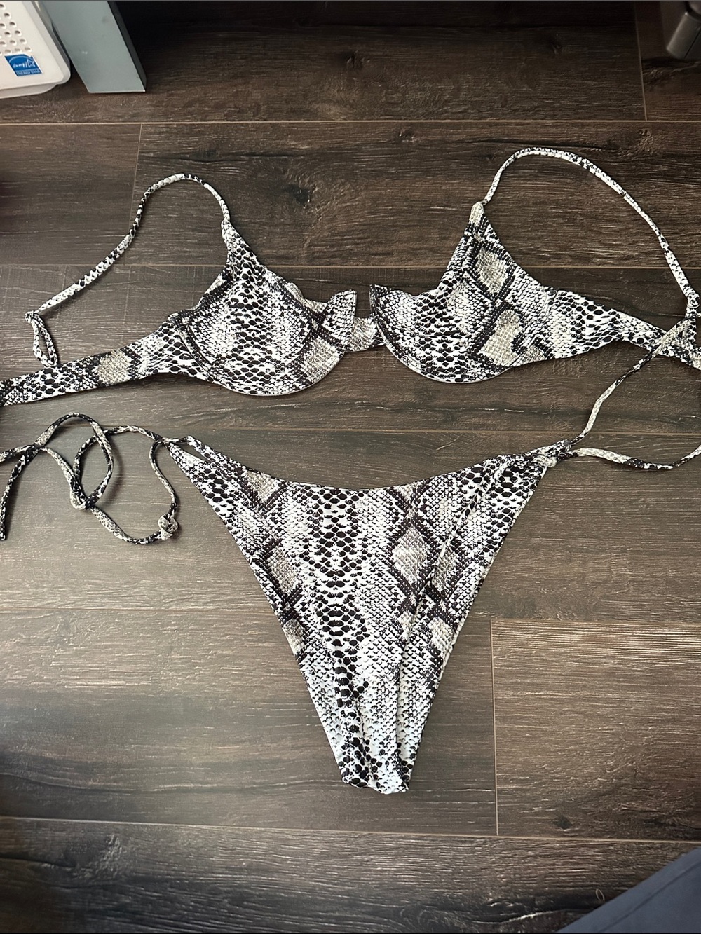 Zaful Black & White Snake-Print Bikini Set
